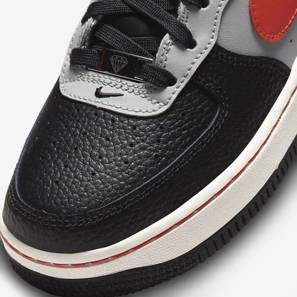 Nike Air Force 1 EMB Older Sneakers Kinder Schwarz Grau Rot | NK860BZN