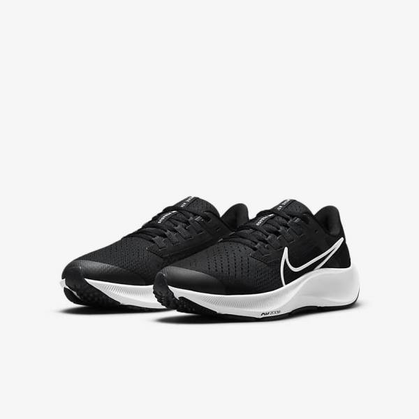 Nike Air Zoom Pegasus 38 Older Straßen Laufschuhe Kinder Schwarz Dunkelgrau Weiß | NK690XGO