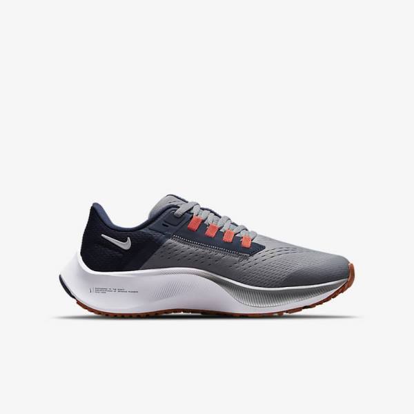 Nike Air Zoom Pegasus 38 Older Straßen Laufschuhe Kinder Grau Navy Orange Weiß | NK792BUD