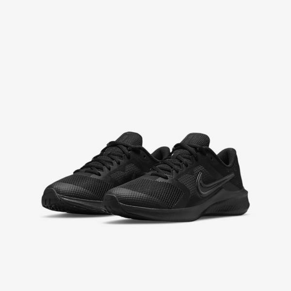 Nike Downshifter 11 Older Straßen Sneakers Kinder Schwarz Dunkelgrau | NK082ZPJ