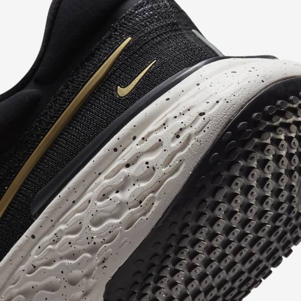 Nike ZoomX Invincible Run Flyknit Straßen Laufschuhe Herren Schwarz Metal Gold | NK523LWO