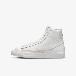 Nike Blazer Mid 77 Older Basketballschuhe Kinder Weiß Hellbraun Weiß | NK458ONG